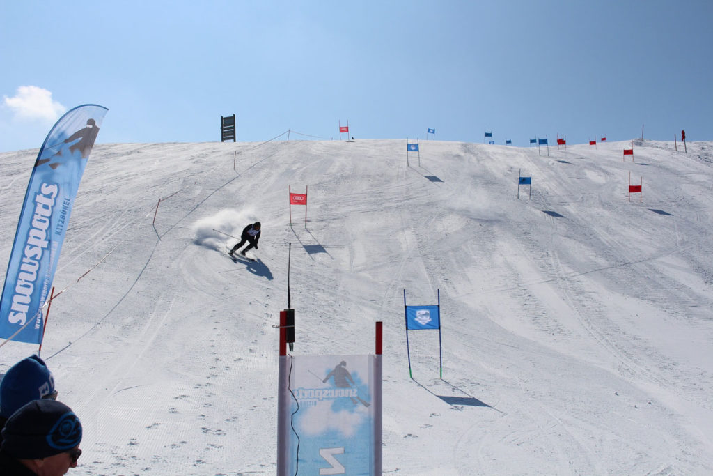 Skirennen in Tirol
